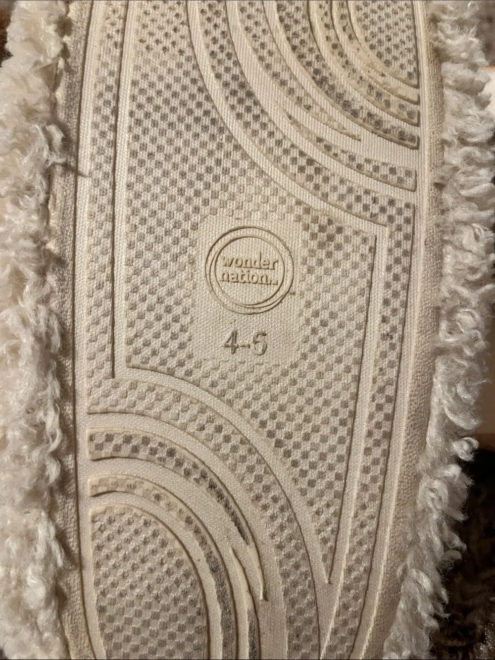 wonder nation Girls Plush Cream & Brown Dog Slippers